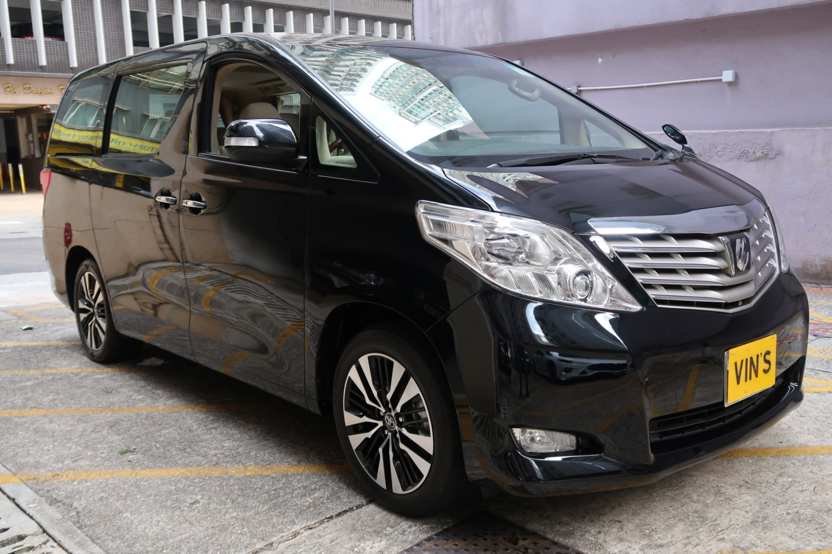 Toyota alphard 3